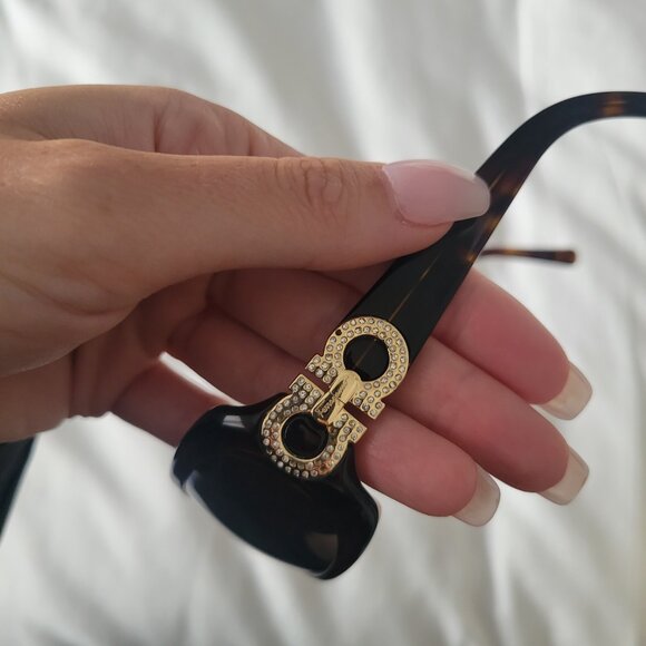 Ferragamo rectangle sunglasses main image 5